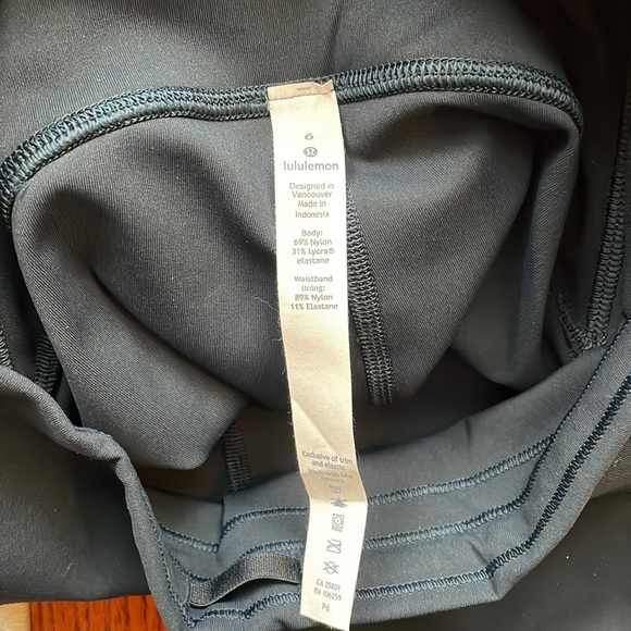 Lululemon Train Times Crop 17” Leggings - Picture 5 of 5